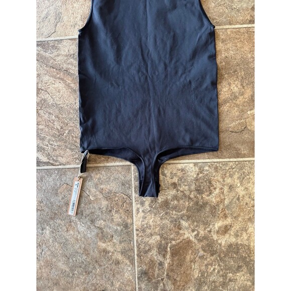 Skims Essential Crewneck Sleeveless Bodysuit Size S/M Onyx - Picture 6 of 8